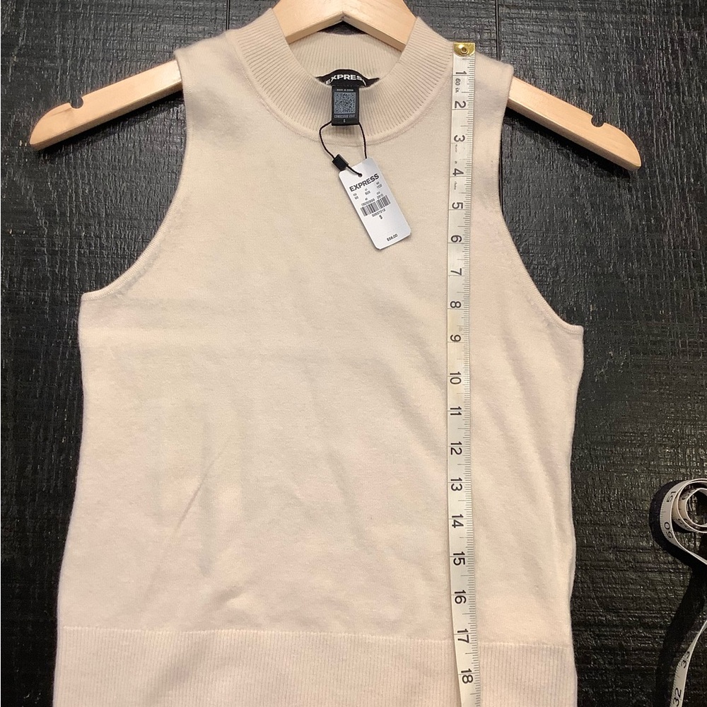 Express Cream Sleeveless Sweater Shell Top - Picture 6 of 6